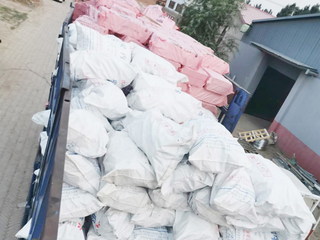 大量庫(kù)存及裝車