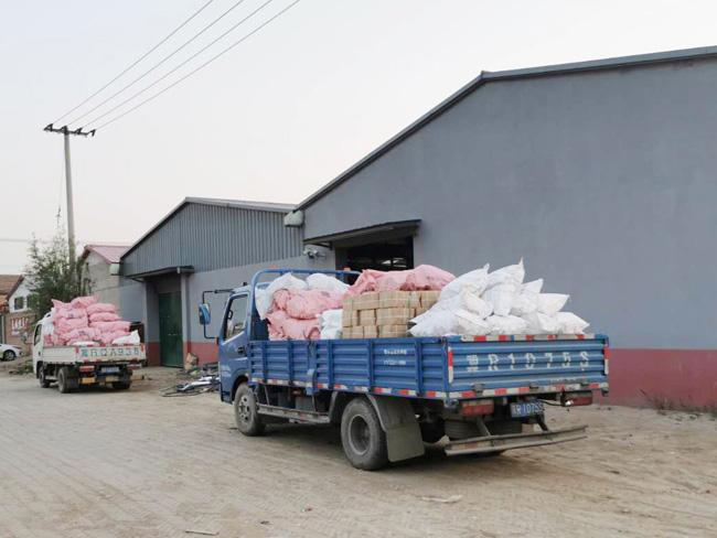大量庫(kù)存及裝車