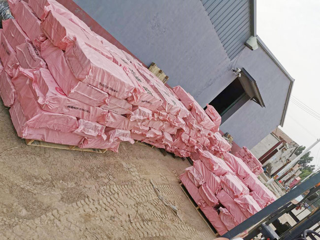 大量庫(kù)存及裝車